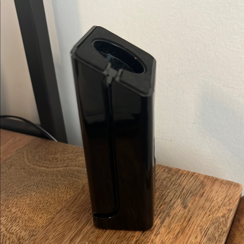 Apple Watch Stand - Picture 4 of 4